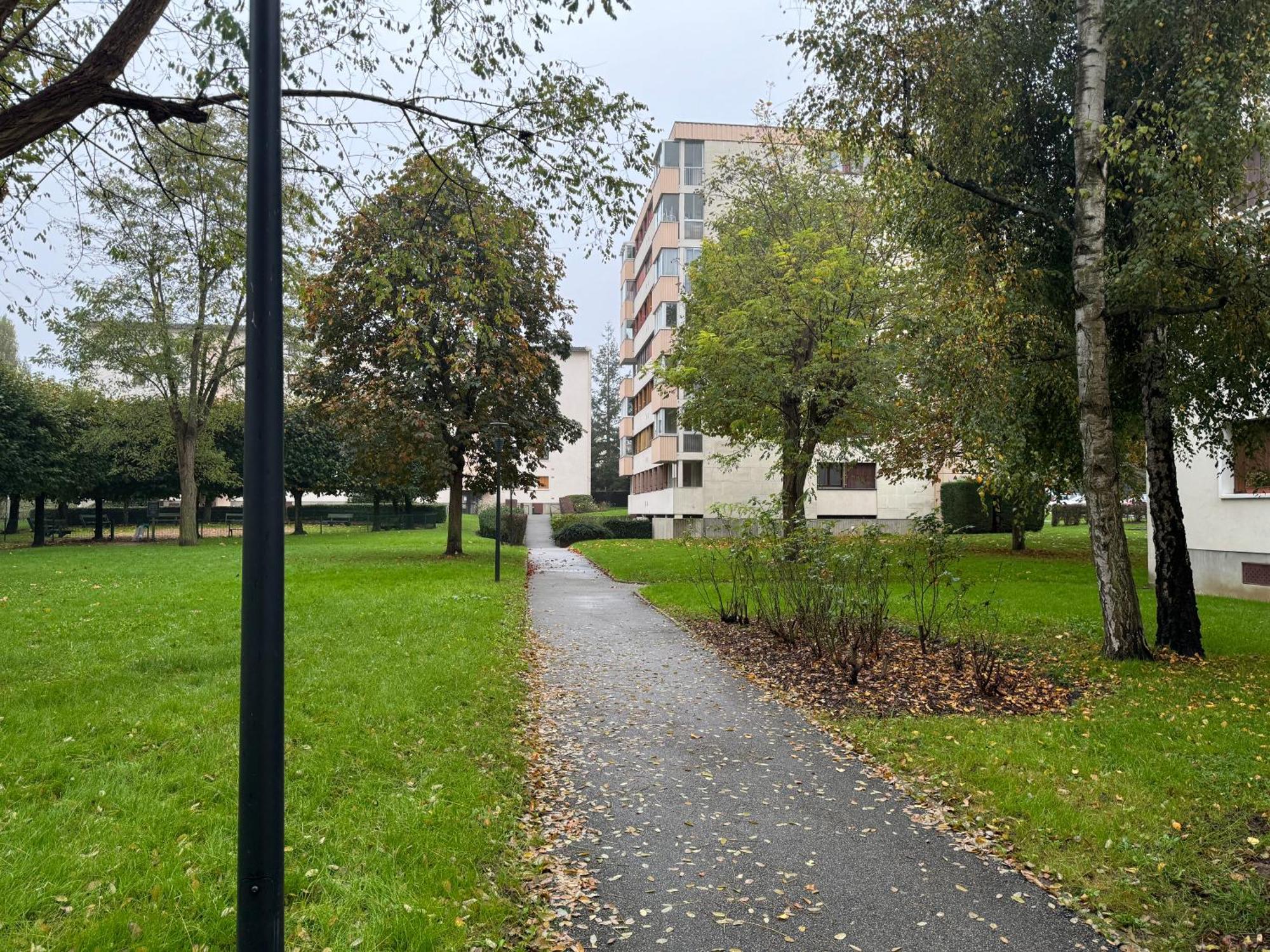 Appartement Periurbain De Paris Et Versailles Les Clayes-Sous-Bois ภายนอก รูปภาพ