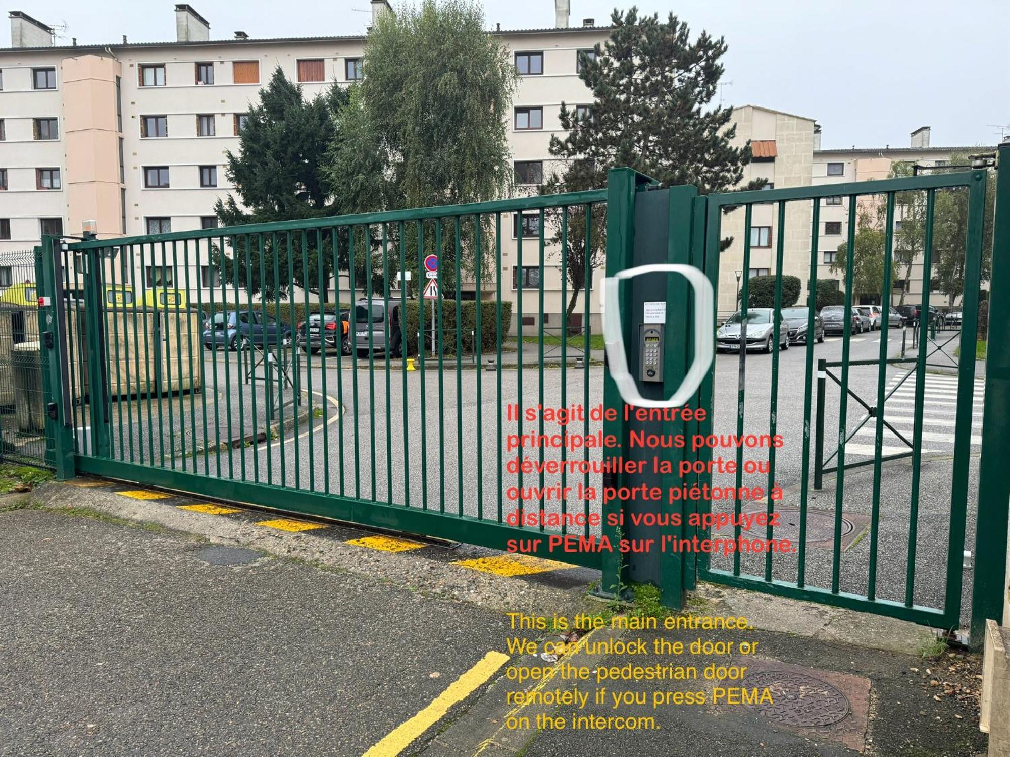 Appartement Periurbain De Paris Et Versailles Les Clayes-Sous-Bois ภายนอก รูปภาพ